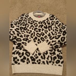 Vince Camuto Leopard Print Sweater - Black and Cream